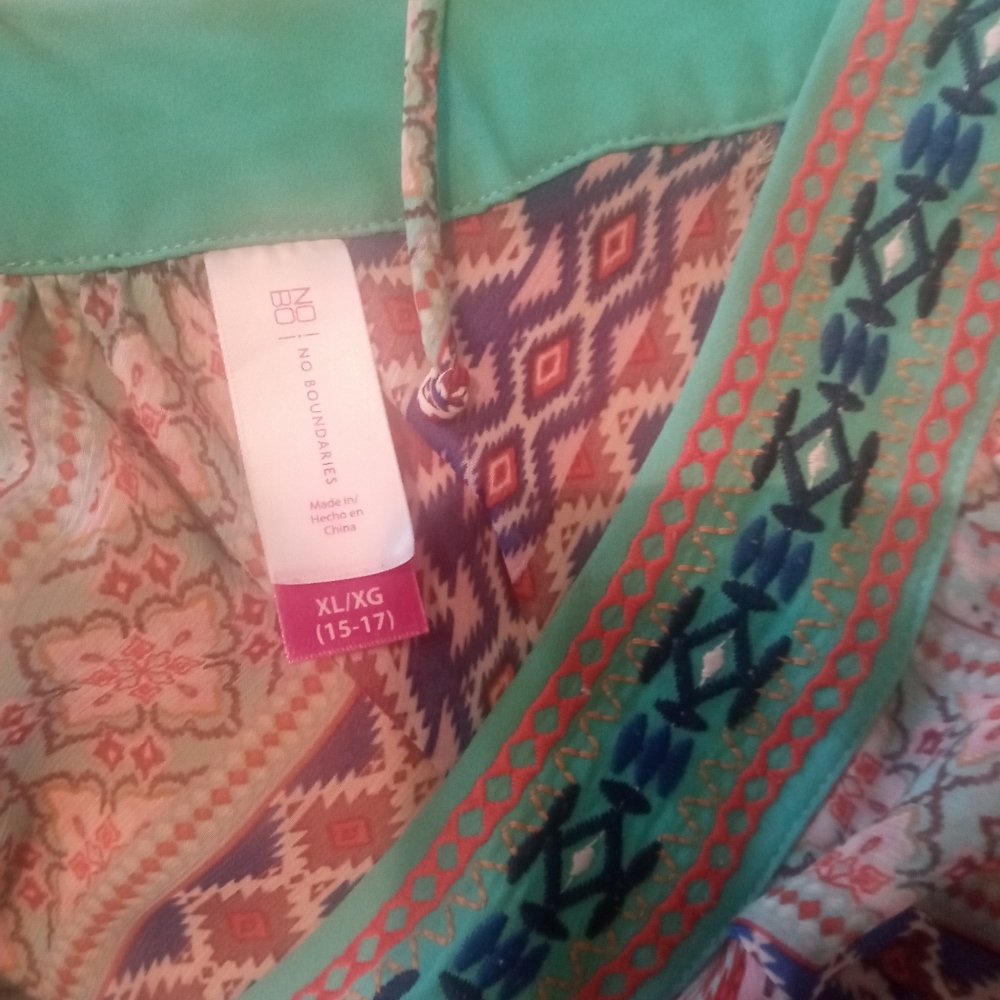 Pattern Shirt - Picture 3 of 5